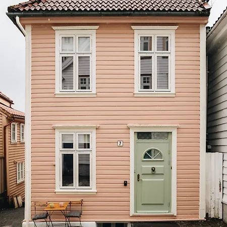 Dinbnb L The 1880 Authentic Dream I 500m To Bryggen