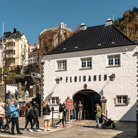 Dinbnb L The 1880 Authentic Dream I 500m To Bryggen 펜션 베르겐