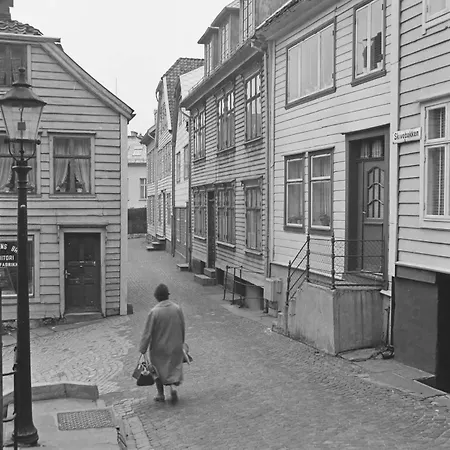 펜션 Dinbnb L The 1880 Authentic Dream I 500m To Bryggen