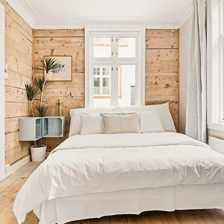 Dinbnb L The 1880 Authentic Dream I 500m To Bryggen 펜션